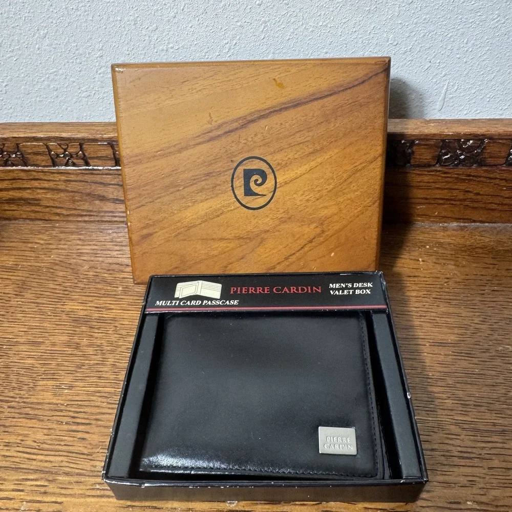 NOS Pierre Cardin Brown Leather Passcase Billfold Wallet w/ Box Vintage